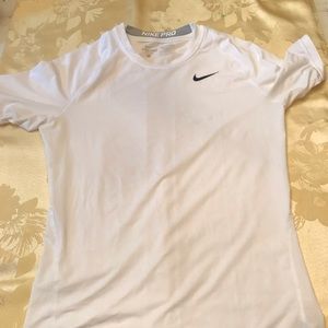 Men’s Nike short sleeve compression shirt